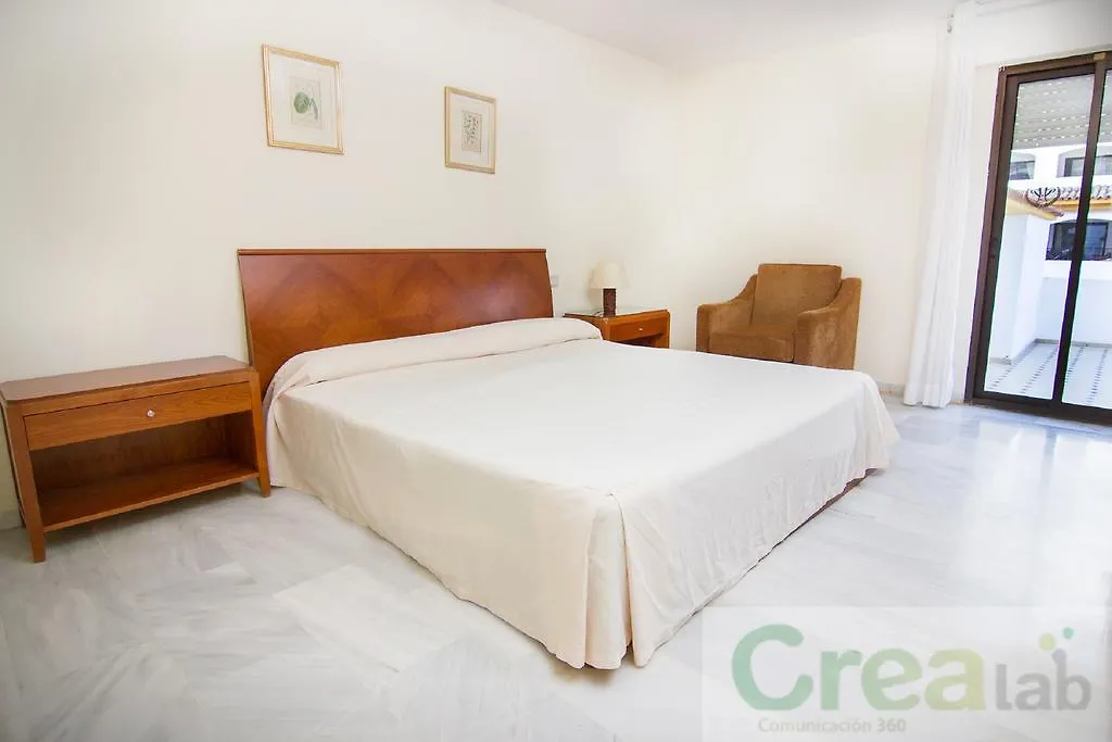 Park Plaza Suites Apartamentos Marbella