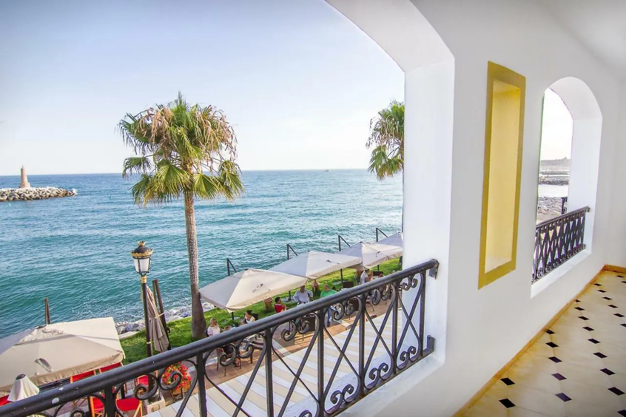 Park Plaza Suites Apartamentos Marbella 4*,