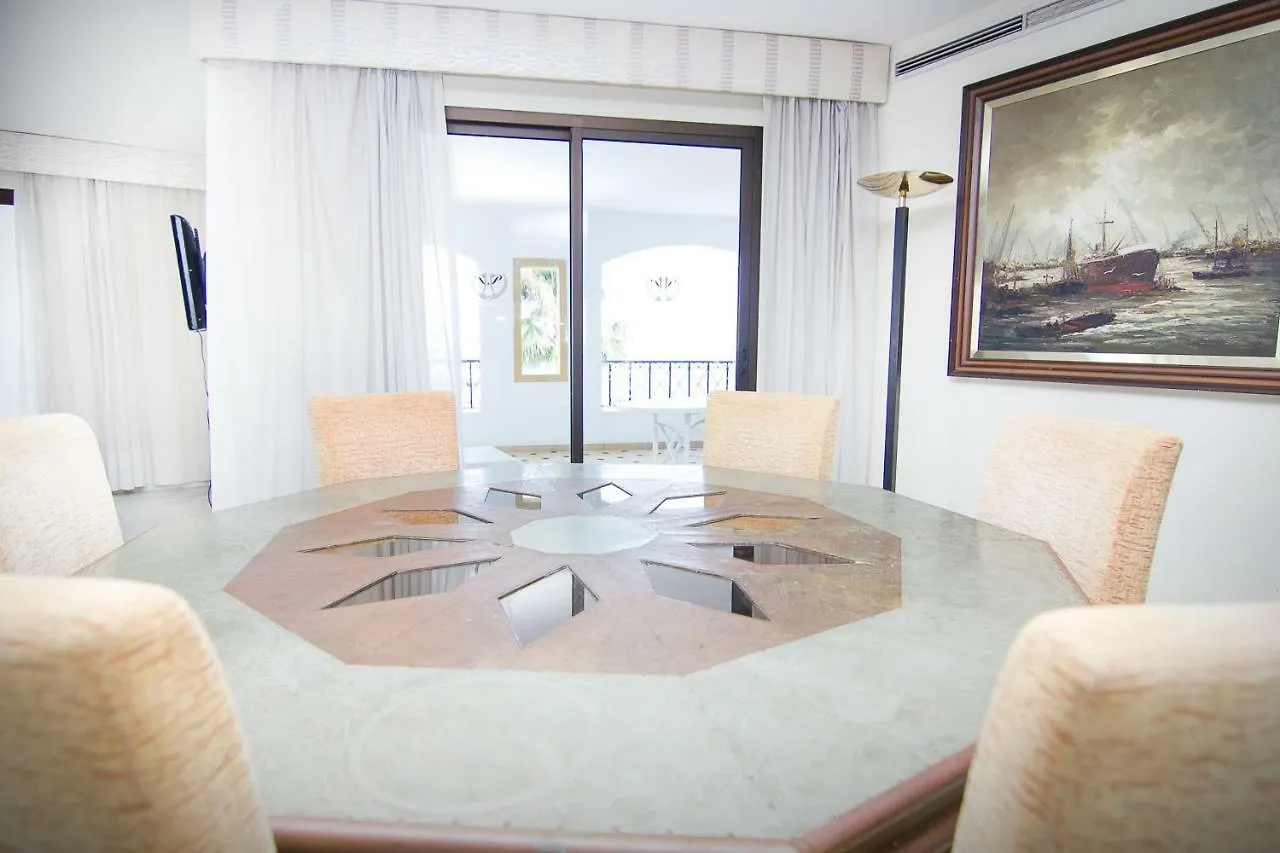 Park Plaza Suites Apartamentos Marbella